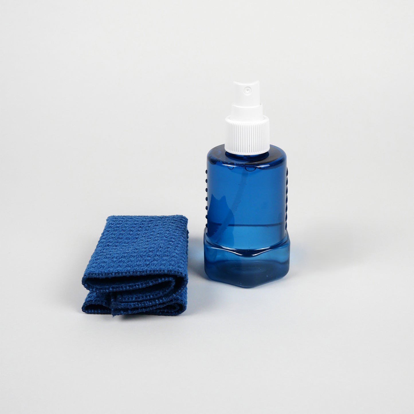 Solution nettoyante pour disque vinyle 150 ml et chiffon en microfibre